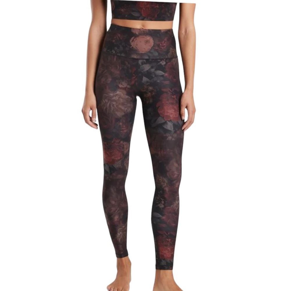 ATHLETA Elation Printed high rise  Antoinette Norwegian Grey YOGA Pant size M